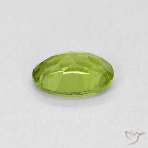 Peridoto verde vivo Natural 0.92ct, oval, VS