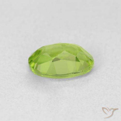 Peridoto Verde médio Natural 0.92ct, oval, VS