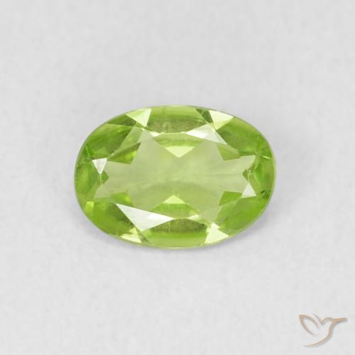 0.76ct Natural Verde Vivo Claro Peridoto, oval, VVS-VS