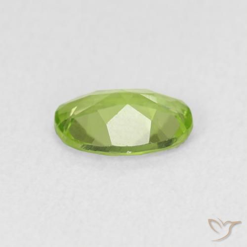 Peridoto Verde Vivo Claro Natural 0.76ct, oval, VVS-VS