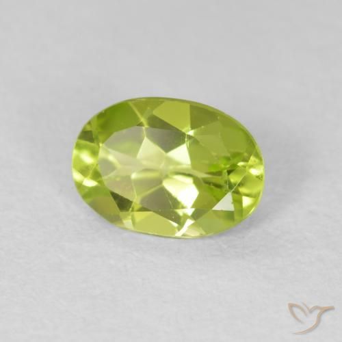 Peridoto Verde claro Natural 0.71ct, oval, VS
