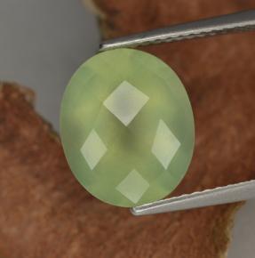 Prehnita verde natural 4,81ct, corte oval, translúcido