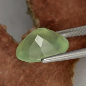 Prehnita verde natural 4,81ct, corte oval, translúcido
