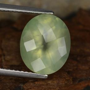 Prehnita verde natural 4,78ct, corte oval, translúcido