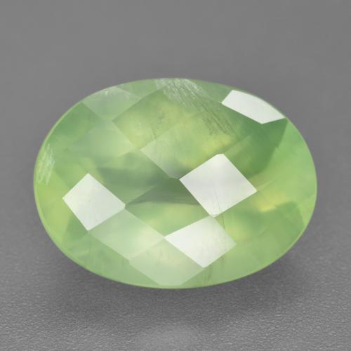 Prehnita verde natural 10,27ct, corte oval, translúcido