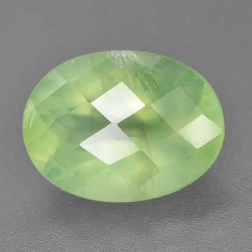 Prehnita verde natural 10,27ct, corte oval, translúcido