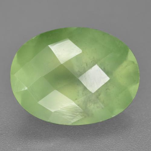 Prehnita verde natural 9,84ct, corte oval, translúcido