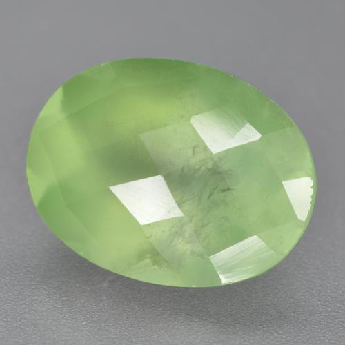Prehnita verde natural 9,84ct, corte oval, translúcido