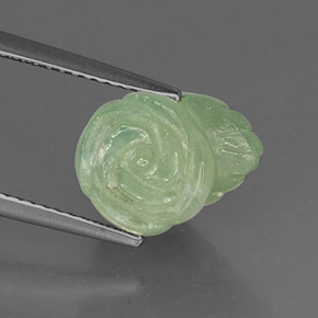 Prehnita verde natural 7,23ct, forma extravagante, translúcido