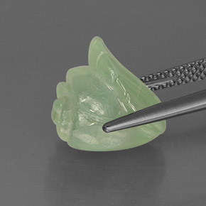 Prehnita verde natural 7,23ct, forma extravagante, translúcido