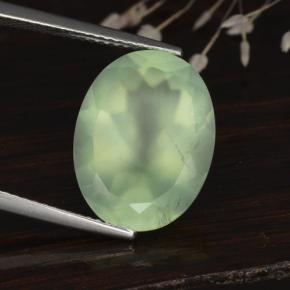 Prehnita verde natural 8,92ct, corte oval, translúcido