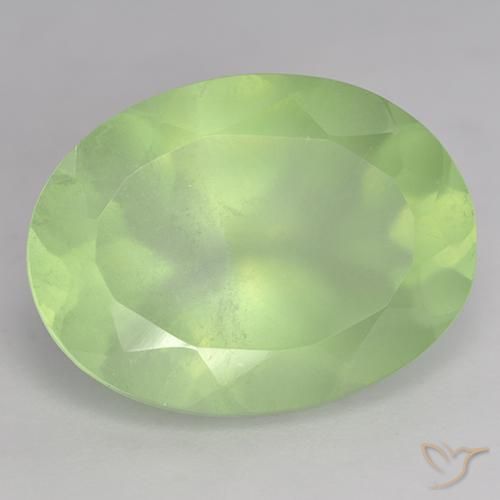 Prehnita verde natural 8,90ct, corte oval, translúcido
