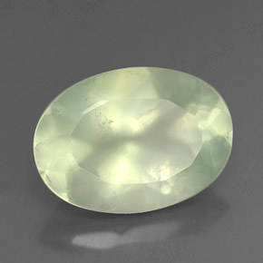 Prehnita verde natural 5,71ct, corte oval, transparente
