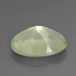 Prehnita verde natural 5,71ct, corte oval, transparente