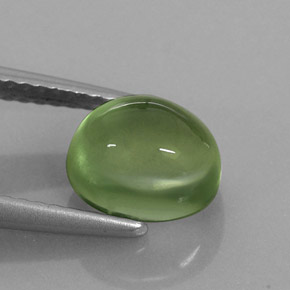 Prehnita verde natural 2,58ct, corte oval, translúcido