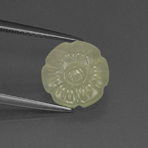 Prehnita verde natural 2,98ct, forma extravagante, translúcido