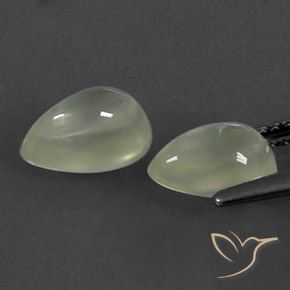 Pedras preciosas de Prehnite Verde acinzentado natural de 2.73 ct, Formato de pêra, Transparente