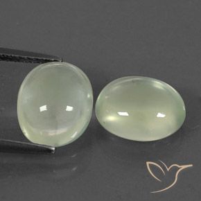 Pedras preciosas de Prehnite Verde acinzentado natural de 5.26 ct, oval, Transparente/Translúcido