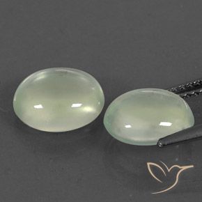 Pedras preciosas de Prehnite Verde acinzentado natural de 5.26 ct, oval, Transparente/Translúcido