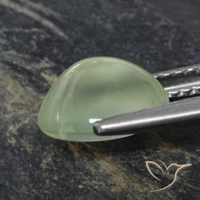 Prehnite Pale Pear Green  Natural 2.77ct, oval, Transparente