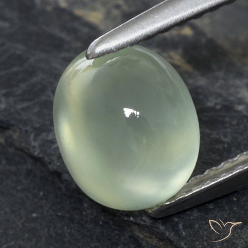 2.61ct Natural Light Green  Prehnite, oval, Transparente
