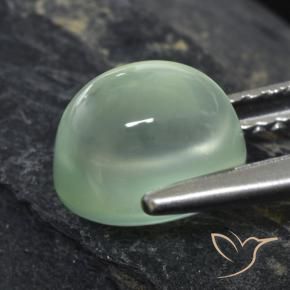 Prehnite Light Green  Natural 2.61ct, oval, Transparente