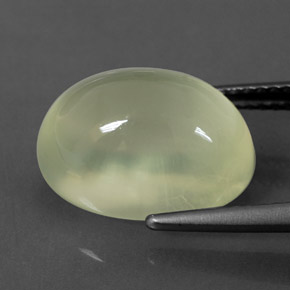Prehnita verde natural 10,03ct, corte oval, transparente