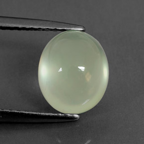 Prehnita verde natural 3,10ct, corte oval, transparente