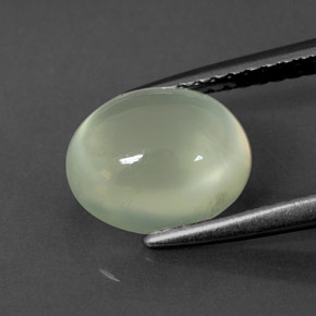 Prehnita verde natural 3,10ct, corte oval, transparente