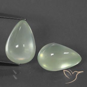 Pedras preciosas de Prehnite Branco Esverdeado Claro natural de 5.27 ct, Formato de pêra, Transparente/Translúcido