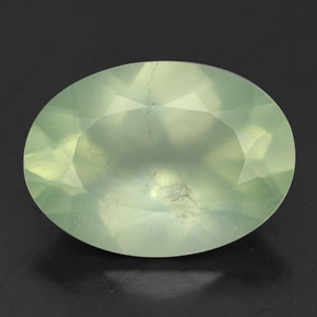 Prehnita verde natural 5,36ct, corte oval, transparente
