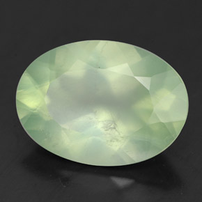 Prehnita verde natural 5,36ct, corte oval, transparente