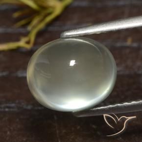 Prehnite Medium Green  Natural 3.56ct, oval, Transparente