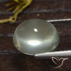 Prehnite Medium Green  Natural 3.56ct, oval, Transparente