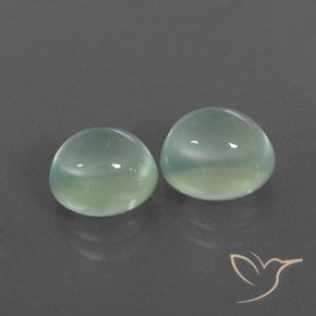 Pedras preciosas de Prehnite Verde Sábio Muito Claro natural de 4.70 ct, oval, Transparente/Translúcido