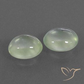 Pedras preciosas de Prehnite Pale Yellowish Green    natural de 3.18 ct, oval, Transparente/Translúcido