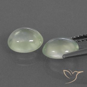 Pedras preciosas de Prehnite Pale Yellowish Green    natural de 3.18 ct, oval, Transparente/Translúcido
