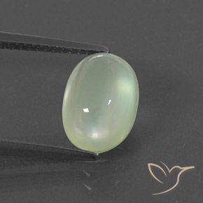 3.07ct Natural Light Yellowish Green    Prehnite, oval, Transparente