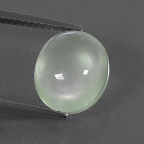 Prehnita verde natural 3,95ct, corte oval, transparente