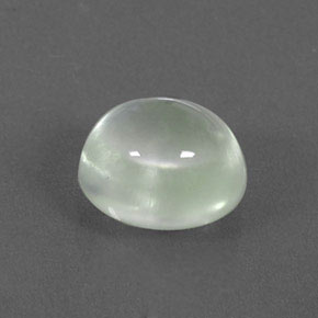 Prehnita verde natural 3,53ct, corte oval, transparente