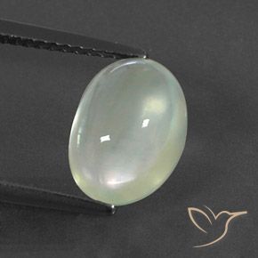 2.95ct Natural Light Yellow Green  Prehnite, oval, Transparente