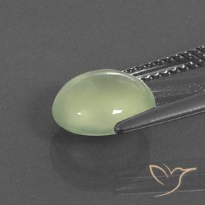 Prehnite Pale Pear Green  Natural 2.40ct, oval, Transparente/Translúcido