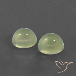 Pedras preciosas de Prehnite Verde acinzentado natural de 3.71 ct, oval, Transparente/Translúcido