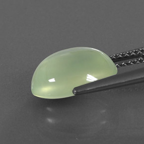 Prehnita verde natural 3,91ct, corte oval, transparente
