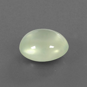Prehnita verde natural 3,53ct, corte oval, transparente