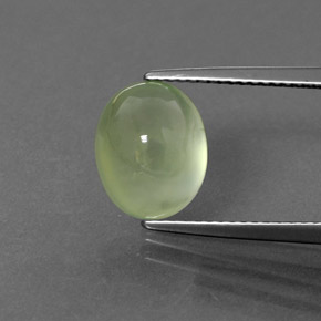 Prehnita verde natural 4,45ct, corte oval, transparente