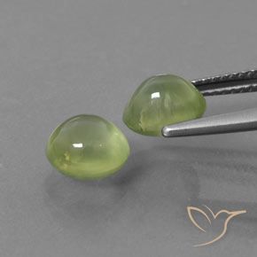 Pedras preciosas de Prehnite verde pêra natural de 4.21 ct, oval, Transparente