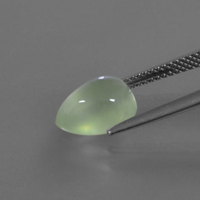 Prehnita verde natural 3,15ct, formato de pêra, transparente