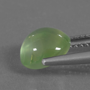 Prehnita verde natural 2,36ct, corte oval, transparente