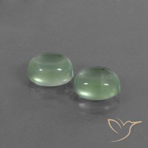 Pedras preciosas de Prehnite verde quente natural de 4.04 ct, oval, Transparente